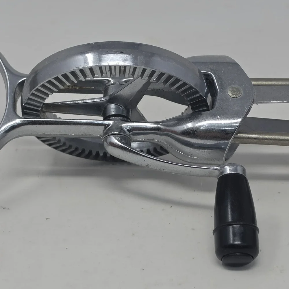 Vintage Ecko Best Hand Held Mixer Rotary Beater Black Handle Stainless Steel. L